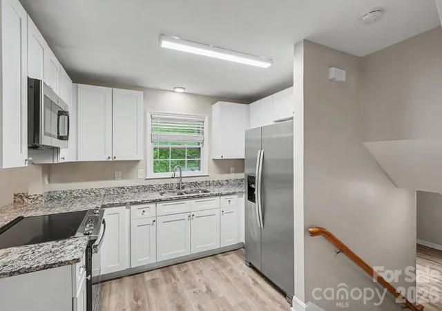 Photo 3 of Single family home for sale at 6601 Lynfield Dr, Charlotte, NC 28212 | MLS# 4408047 | Listing updated on 2026-09-23