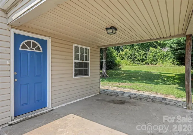 Photo 3 of Single family home for sale at 1037 Cherokee Ave, Rock Hill, SC 29732 | MLS# 4408050 | Listing updated on 2026-10-13