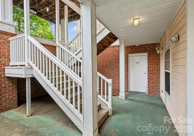 Listing Photo 3 - Condo for sale in building located at 9041 Mdw Vis Rd, Charlotte, NC 28213