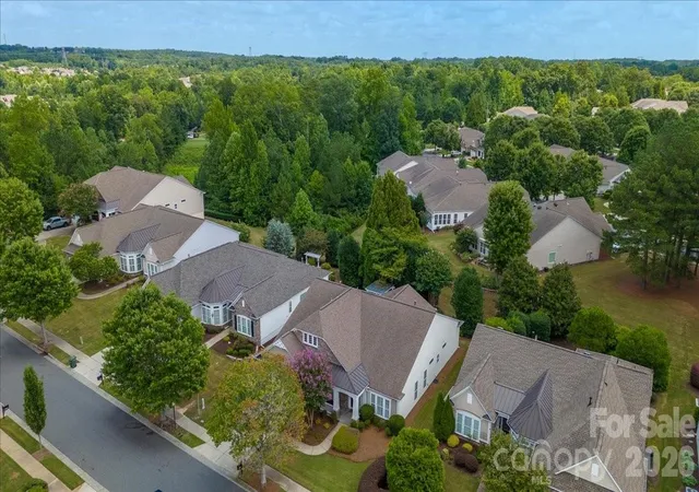 Photo 2 of Single family home for sale at 39650 Rosebay Ct, Fort Mill, SC 29707 | MLS# 4408071 | Listing updated on 2026-10-08
