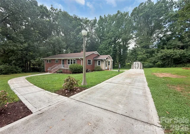 2nd image of 501 Rhodes Ave, Kings Mountain, NC 28086 | MLS# 4408076