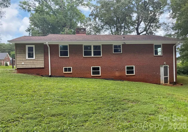 image of 501 Rhodes Ave, Kings Mountain, NC 28086 | MLS# 4408076