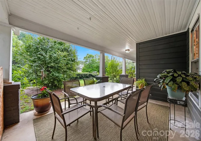 Photo 3 of Single family home for sale at 211 Lenoir St, Morganton, NC 28655 | MLS# 4408095 | Listing updated on 2026-07-30