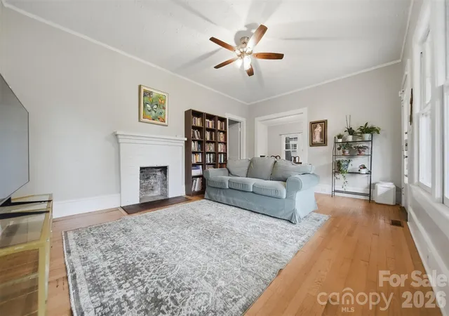 Photo 4 of Single family home for sale at 211 Lenoir St, Morganton, NC 28655 | MLS# 4408095 | Listing updated on 2026-07-30
