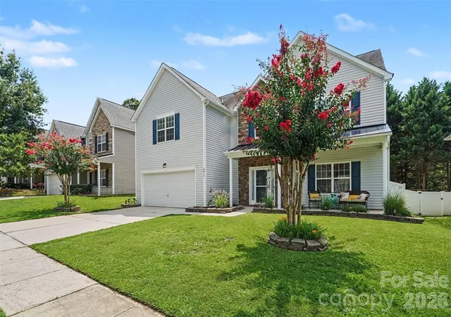 3rd image of 5813 Parkstone Dr, Matthews, NC 28104 | MLS# 4408106