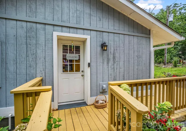 24th image of 16 Starlight Dr, Black Mountain, NC 28711 | MLS# 4408107