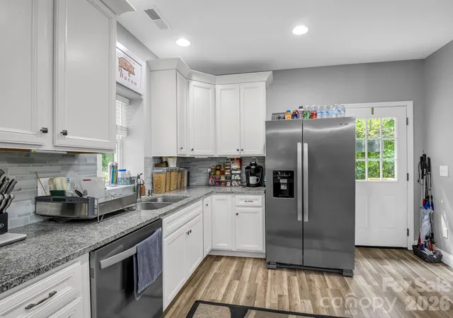 Photo 3 of Single family home for sale at 16 Starlight Dr, Black Mountain, NC 28711 | MLS# 4408107 | Listing updated on 2026-09-05