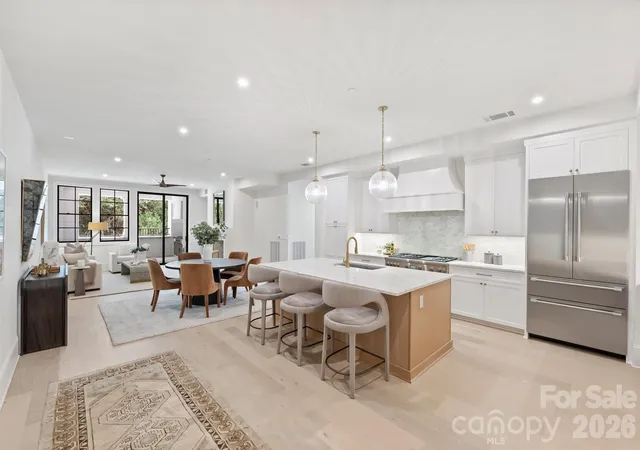 Photo 3 of Condo for sale at 409 Queens Rd #204, Charlotte, NC 28207 | MLS# 4408118 | Listing updated on 2026-09-29