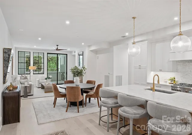 Photo 4 of Condo for sale at 409 Queens Rd #204, Charlotte, NC 28207 | MLS# 4408118 | Listing updated on 2026-09-29
