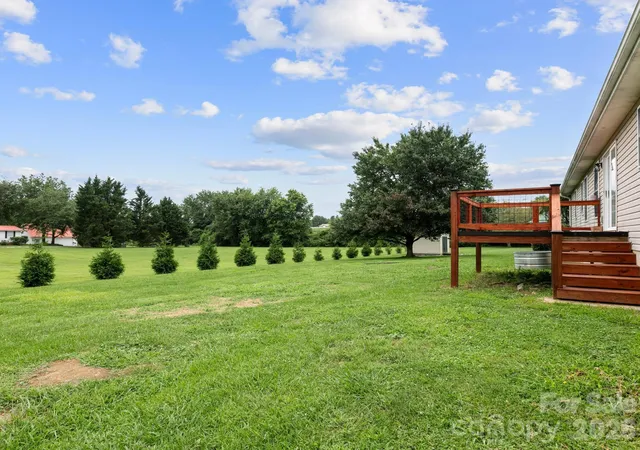 30th image of 11 Cathy Ct, Hendersonville, NC 28792 | MLS# 4408135