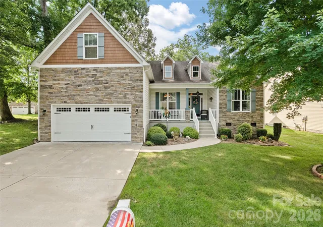 1st image of 64 Eagle Pointe Wy, Flat Rock, NC 28731 | MLS# 4408139