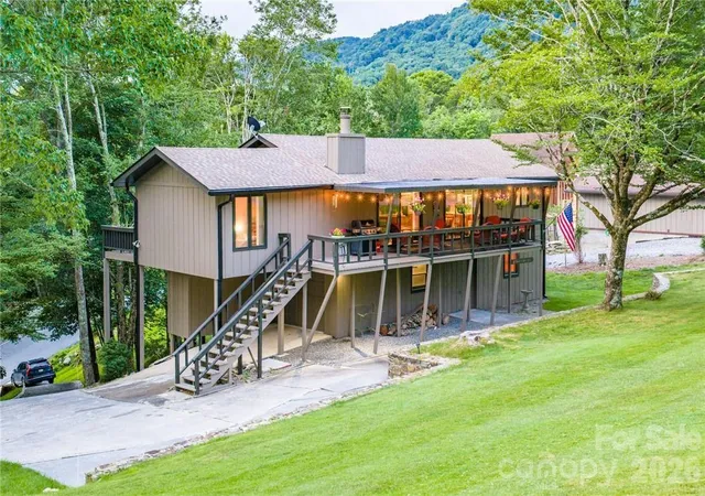 Photo 3 of Single family home for sale at 107 Grassy Gap Loop Rd, Beech Mountain, NC 28604 | MLS# 4408142 | Listing updated on 2026-07-28