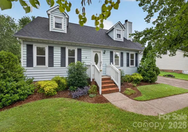 Photo 2 of Single family home for sale at 3550 Farm Lake Dr Sw, Concord, NC 28027 | MLS# 4408143 | Listing updated on 2026-09-02