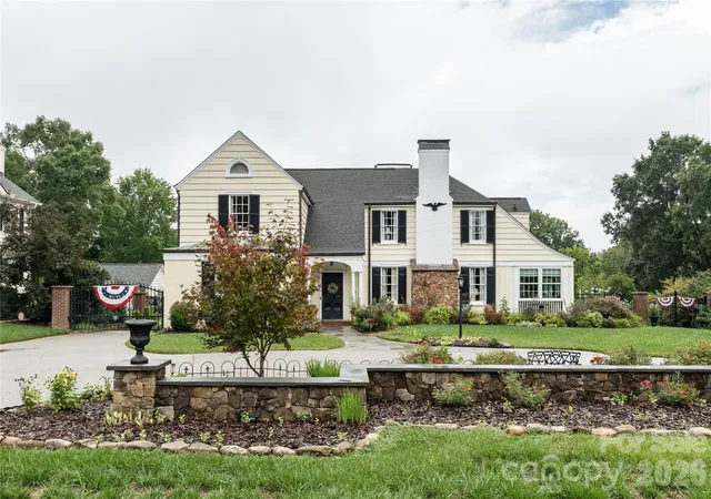 Photo 1 of Single family home for sale at 236 Confederate Ave, Salisbury, NC 28144 | MLS# 4408167 | Listing updated on 2026-08-27