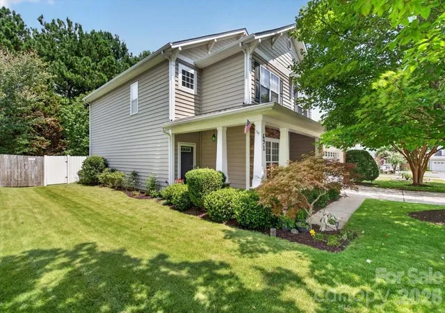 image of 691 Goldflower Dr, Rock Hill, SC 29732 | MLS# 4408192