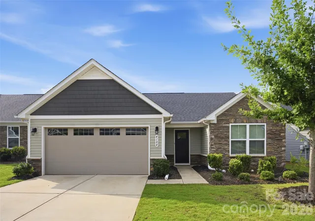 Photo 2 of Single family home for sale at 4104 Mackinnon Dr, Charlotte, NC 28214 | MLS# 4408194 | Listing updated on 2026-09-07