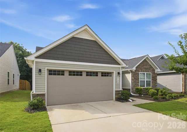 Photo 3 of Single family home for sale at 4104 Mackinnon Dr, Charlotte, NC 28214 | MLS# 4408194 | Listing updated on 2026-09-07