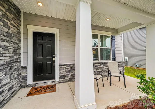 Photo 2 of Single family home for sale at 192 Tackle Box Dr, Troutman, NC 28166 | MLS# 4408216 | Listing updated on 2026-09-17