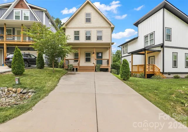 1st image of 9 Hilldale Rd, Asheville, NC 28803 | MLS# 4408240