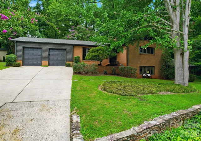 Photo 1 of Single family home for sale at 515 Dogwood Ln, Belmont, NC 28012 | MLS# 4408248 | Listing updated on 2026-09-23