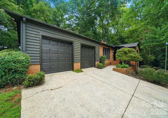 Photo 2 of Single family home for sale at 515 Dogwood Ln, Belmont, NC 28012 | MLS# 4408248 | Listing updated on 2026-09-23