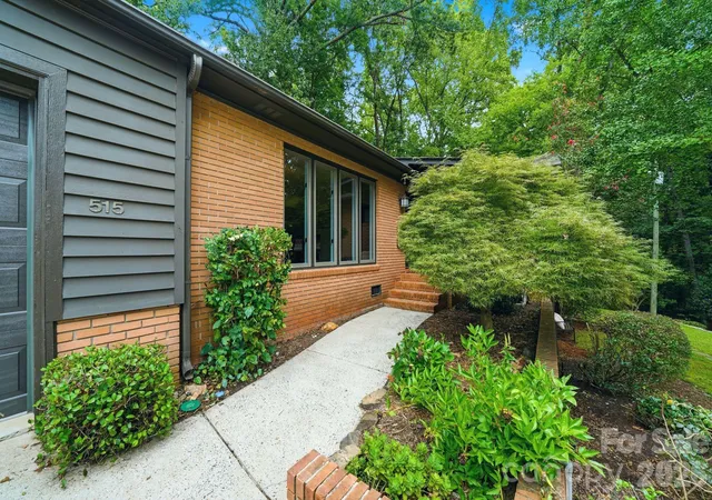 Photo 3 of Single family home for sale at 515 Dogwood Ln, Belmont, NC 28012 | MLS# 4408248 | Listing updated on 2026-09-23