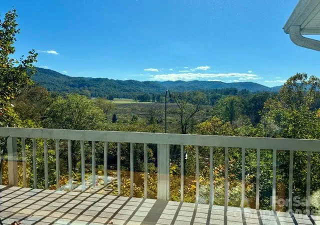 Photo 1 of Single family home for sale at 1870 Riverview Ct, Hendersonville, NC 28739 | MLS# 4408250 | Listing updated on 2026-10-06