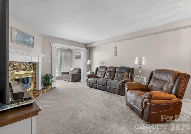 2nd image of 1330 5th St Ne #11, Hickory, NC 28601 | MLS# 4408257