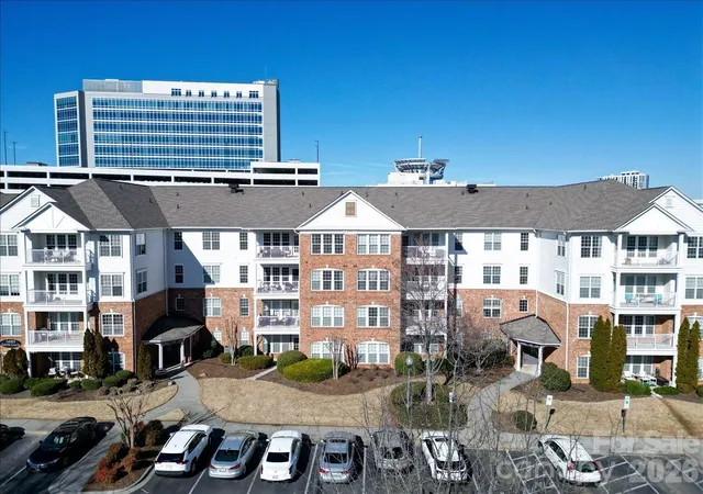 Photo 2 of Sale Pending at 14941 Santa Lucia Dr, Charlotte, NC 28277 | MLS# 4408262 | Listing updated on 2026-09-30