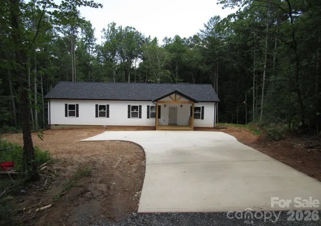 18th image of 92 Saint Charles Ct, Hickory, NC 28601 | MLS# 4408286