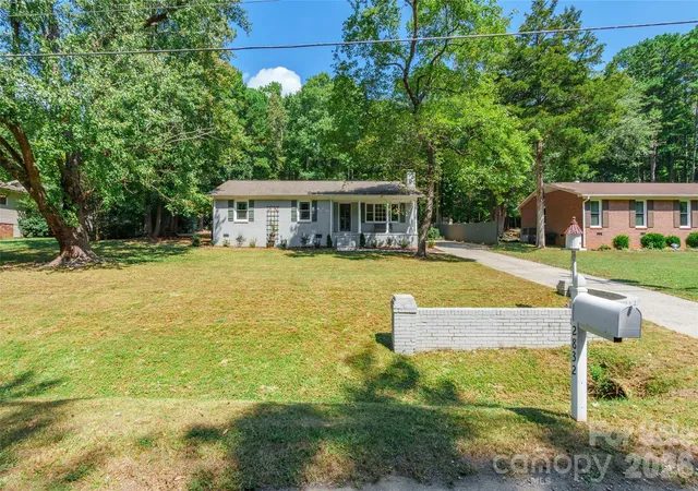 2nd image of 2832 Forest Hills Cir, Rock Hill, SC 29732 | MLS# 4408294