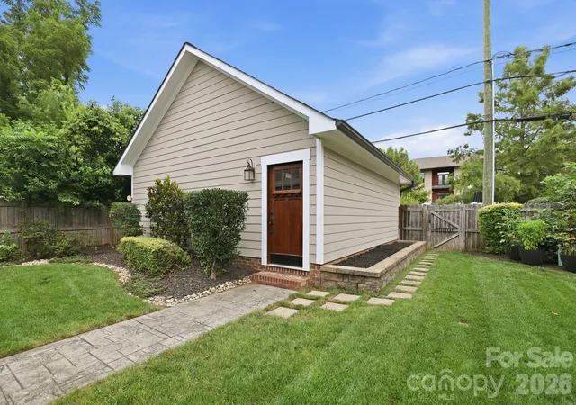 Photo 3 of Single family home for sale at 2617 Commonwealth Ave, Charlotte, NC 28205 | MLS# 4408299 | Listing updated on 2026-09-16
