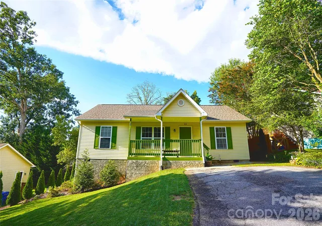 Photo 1 of Single family home for sale at 43 Moore Ave, Asheville, NC 28806 | MLS# 4408309 | Listing updated on 2026-09-26