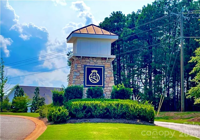 2nd image of 10288 Lakeshore Dr #150, Lancaster, SC 29720 | MLS# 4408329