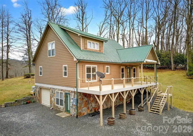 Photo 3 of Single family home for sale at 600 Sassafras Dr, Spruce Pine, NC 28777 | MLS# 4408347 | Listing updated on 2026-07-28