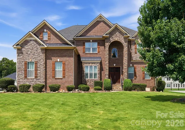 Photo 2 of Mansion for sale at 5104 Brynmar Dr, Waxhaw, NC 28173 | MLS# 4408350 | Listing updated on 2026-10-01