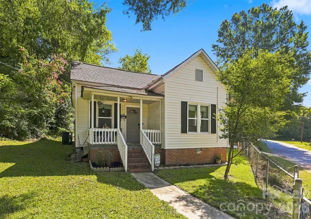 1st image of 1143 9th St, Lancaster, SC 29720 | MLS# 4408376