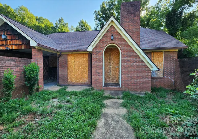 Photo 1 of Single family home for sale at 906 Trogdon St, North Wilkesboro, NC 28659 | MLS# 4408405 | Listing updated on 2026-08-18