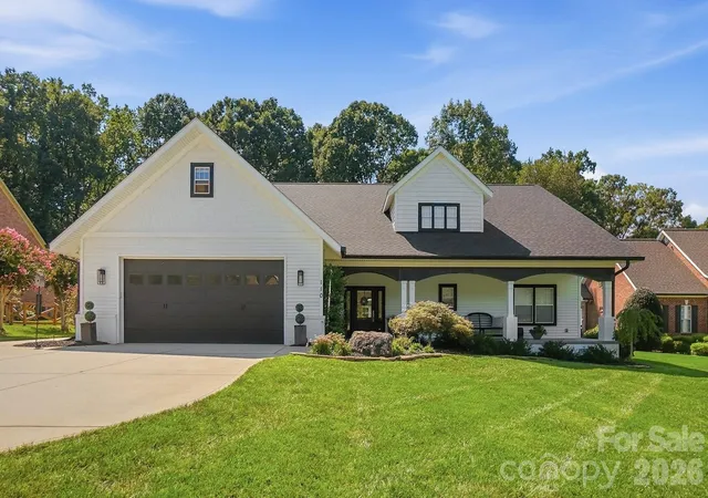 Photo 2 of Single family home for sale at 110 Henry Ln, Mooresville, NC 28117 | MLS# 4408414 | Listing updated on 2026-09-28