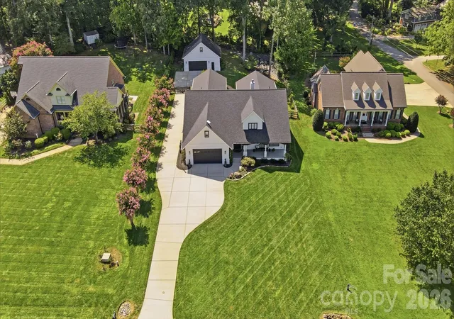 Photo 3 of Single family home for sale at 110 Henry Ln, Mooresville, NC 28117 | MLS# 4408414 | Listing updated on 2026-09-28