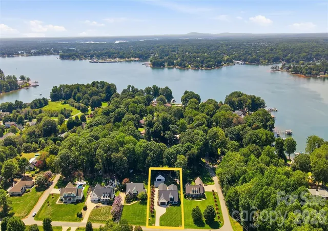 Photo 4 of Single family home for sale at 110 Henry Ln, Mooresville, NC 28117 | MLS# 4408414 | Listing updated on 2026-09-28