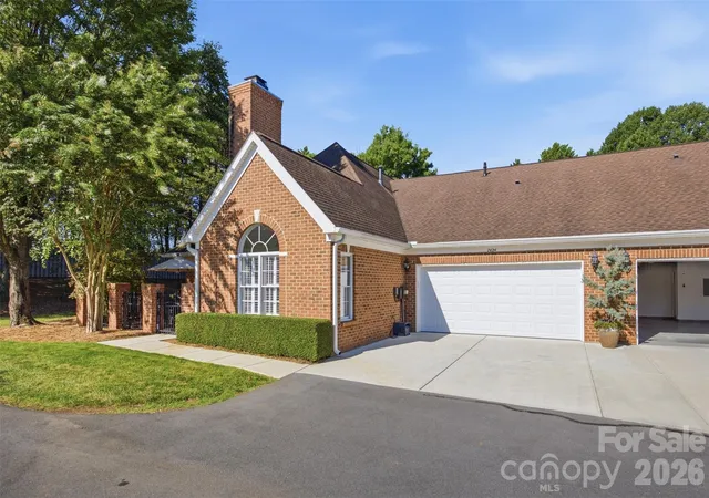 Photo 2 of Condo for sale at 7424 Hurstbourne Green Dr, Charlotte, NC 28277 | MLS# 4408440 | Listing updated on 2026-09-08