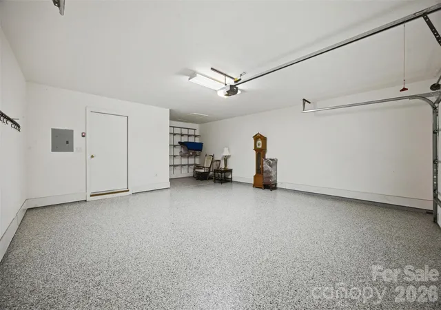 Listing Photo 2 - Condo for sale in building located at 7424 Hurstbourne Grn Dr, Charlotte, NC 28277