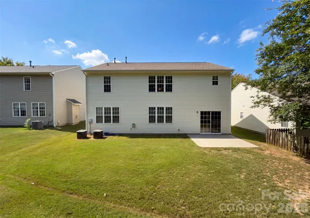 Photo 4 of Single family home for sale at 17240 Westmill Ln, Charlotte, NC 28277 | MLS# 4408451 | Listing updated on 2026-10-08