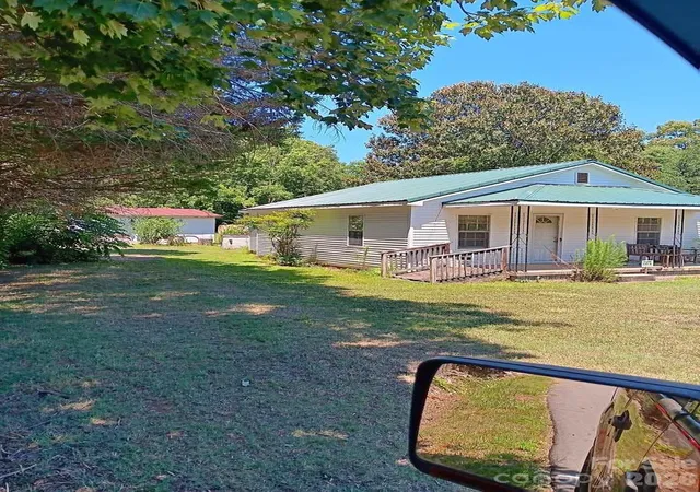 2nd image of 303 Lily St, Shelby, NC 28152 | MLS# 4408468