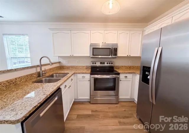 image of 946 Olde Towne Wy, Rock Hill, SC 29732 | MLS# 4408470