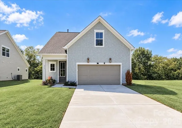 Photo 1 of Single family home for sale at 111 Honeycomb Ct, Statesville, NC 28625 | MLS# 4408486 | Listing updated on 2026-10-04