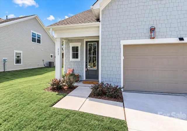 Photo 3 of Single family home for sale at 111 Honeycomb Ct, Statesville, NC 28625 | MLS# 4408486 | Listing updated on 2026-10-04