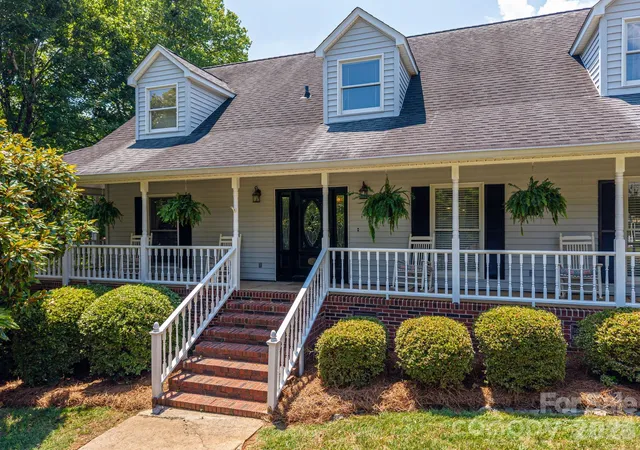 Photo 1 of Single family home for sale at 2723 Steeplechase Rd, Gastonia, NC 28056 | MLS# 4408492 | Listing updated on 2026-09-22