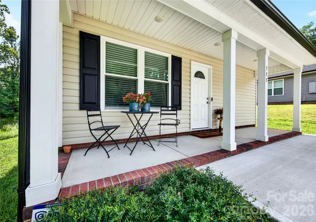 Photo 3 of Single family home for sale at 755 Bradley St NE, Concord, NC 28025 | MLS# 4408513 | Listing updated on 2026-09-06